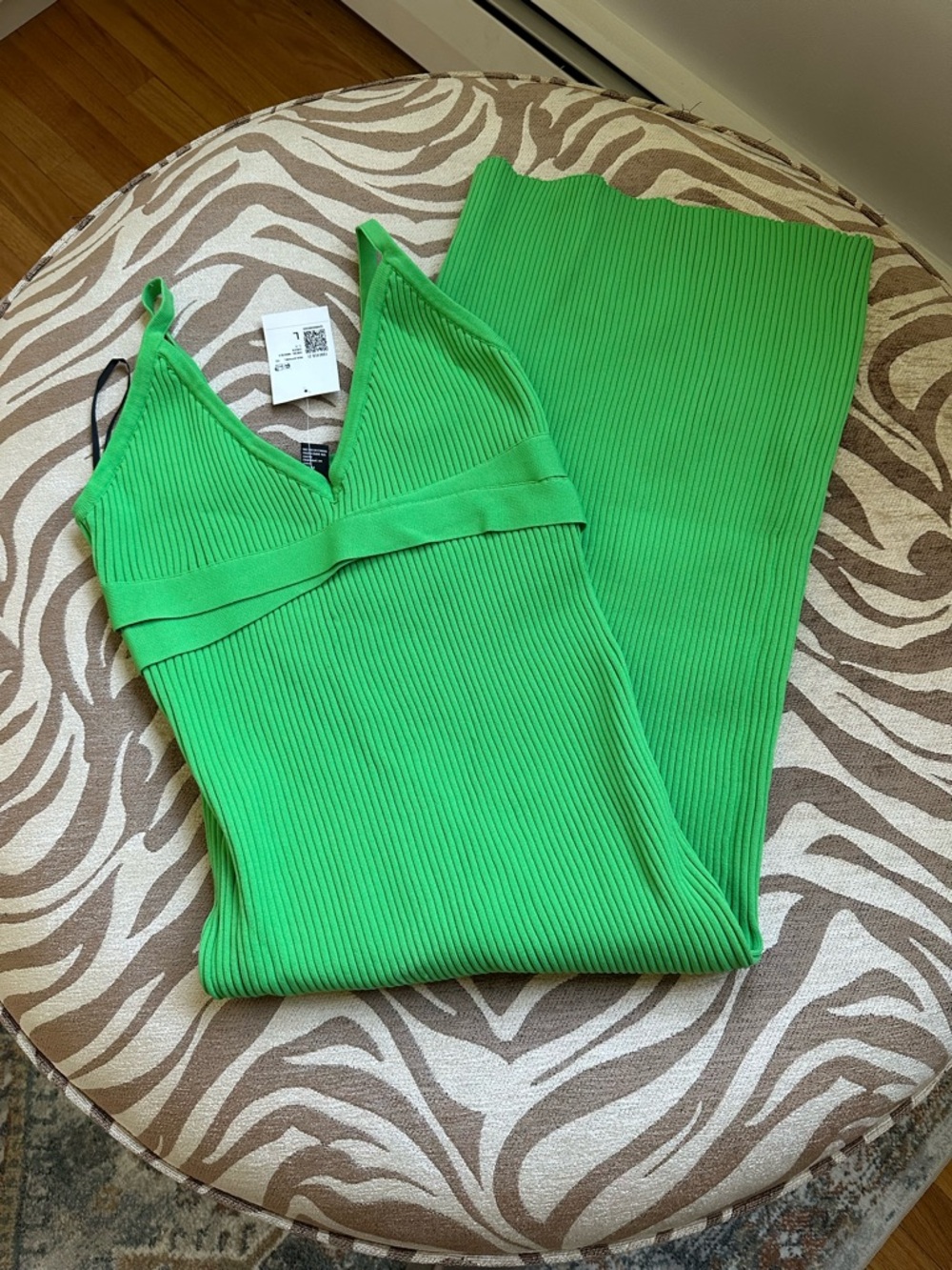 ✨NWT✨ Bright Green Ribbed Knit Dress